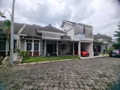Di Jual Murah Rumah Dalam Perum Maguwo Dekat Kampus Sanata dharma JogJa