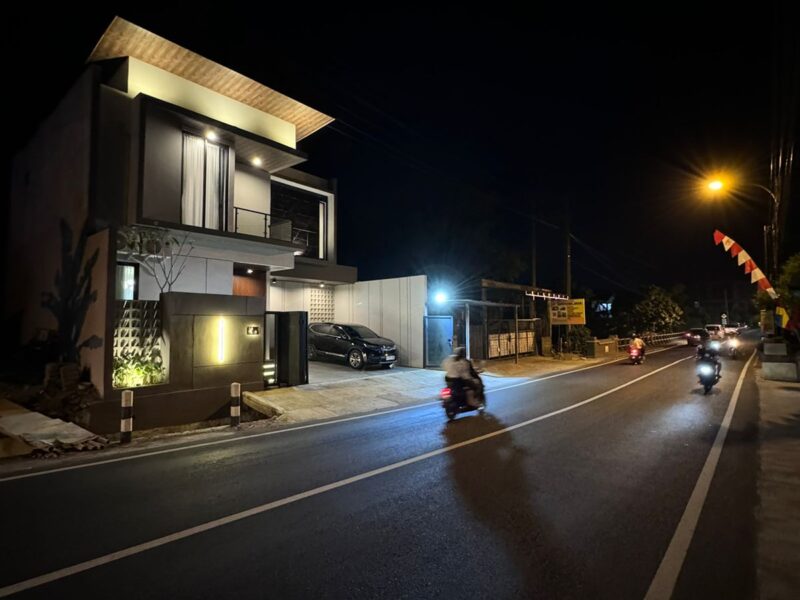 Rumah Mewah Lokasi Jln Kapten Haryadi Sinduharjo Sleman Yogyakarta