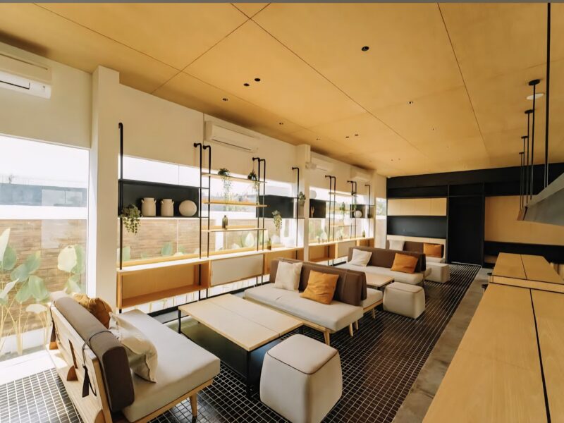 Di Jual Cepat Tanah & Bangunan Coffee shop / cafe Lokasi Premium di Utara Hotel Alana Sleman Jogjakarta