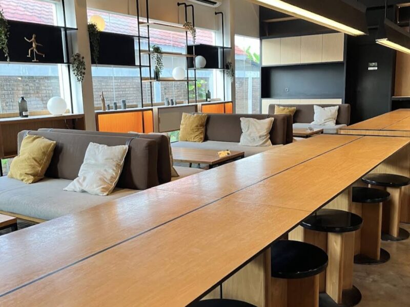 Di Jual Cepat Tanah & Bangunan Coffee shop / cafe Lokasi Premium di Utara Hotel Alana Sleman Jogjakarta