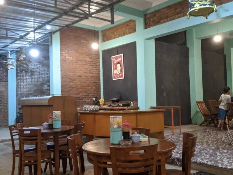 Tanah Bonus Bangunan Ruang Usaha Lokasi Pinggir Jalan Raya Bantul Yogyakarta