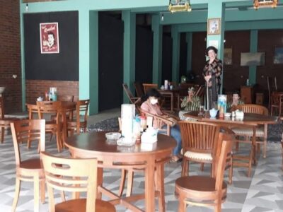 Tanah Bonus Bangunan Ruang Usaha Lokasi Pinggir Jalan Raya Bantul Yogyakarta