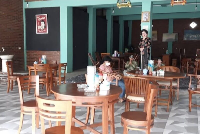 Tanah Bonus Bangunan Ruang Usaha Lokasi Pinggir Jalan Raya Bantul Yogyakarta