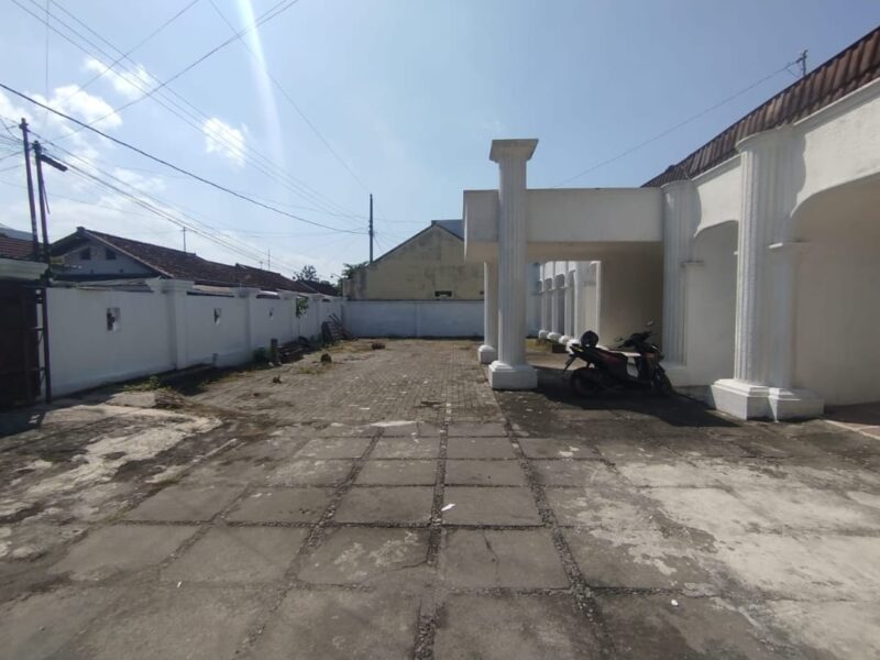 Tanah Berdiri Bangunan Condong Catur Depok Sleman Jogjakarta