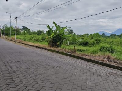 Di Jual Tanah Pekarangan Lokasi Dekat Kampus UTY Sinduadi Jetis Mlati Sleman , Jogjakarta
