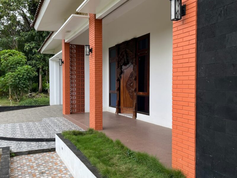 Di Jual Murah Rumah Hunian Nyaman Tanah Luas Lokasi Minggir Sleman Jogjakarta ____________________________