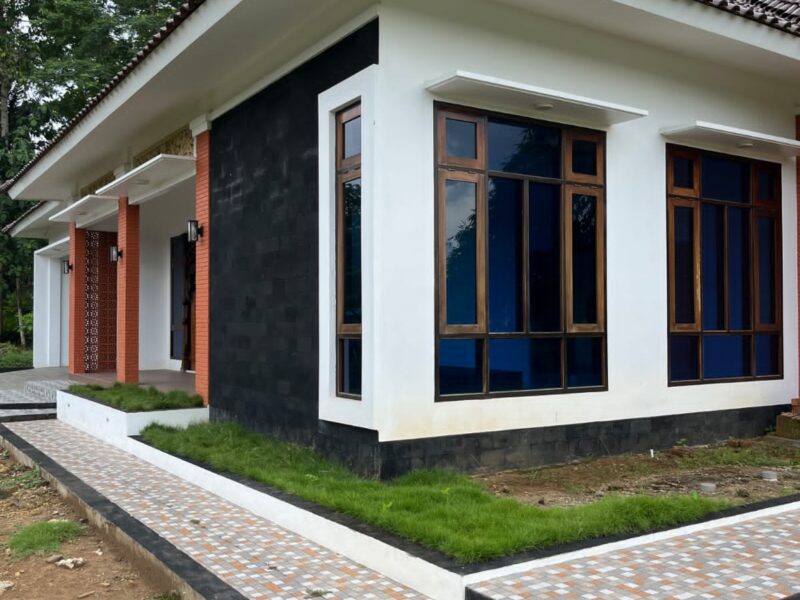 Di Jual Murah Rumah Hunian Nyaman Tanah Luas Lokasi Minggir Sleman Jogjakarta ____________________________