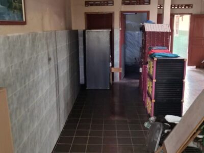 Dijual segera dan secepatnya ( BU ) rumah hunian, bisa untuk kos2an Alamat; Tridadi, Sleman, Lokasi area Perkantoran Pemkot Sleman.
