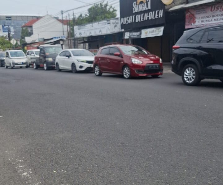 Di Jual Ruko Lokasi Jln Utsman Monjali Selatan , Dekat Hotel Tentrem Sleman Jogya, Barat Kampus UGM