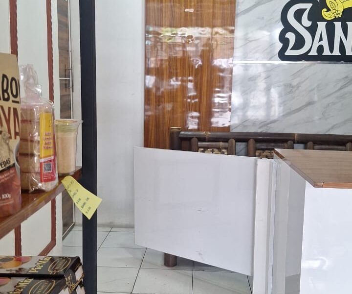 Di Jual Ruko Lokasi Jln Utsman Monjali Selatan , Dekat Hotel Tentrem Sleman Jogya, Barat Kampus UGM