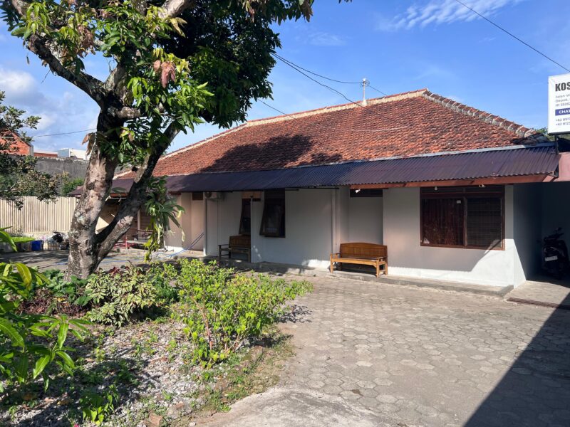 Dijual cepat super murah Terhitung tanah saja dan bangunan hanya bonus Lokasi Demangan Catur Tunggal Depok Sleman Jogja