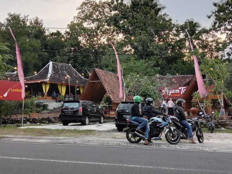 Jual Murah Tanah Bonus Resto Lokasi JL Raya Jalur Wisata Gunung Kidul Jogja