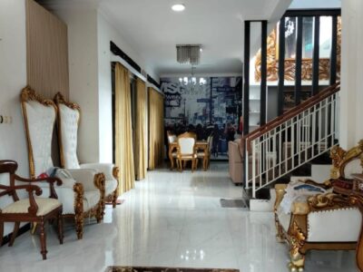 Di Jual Rumah Mewah Kolam Renang Lokasi Maguwo Sleman Jogja