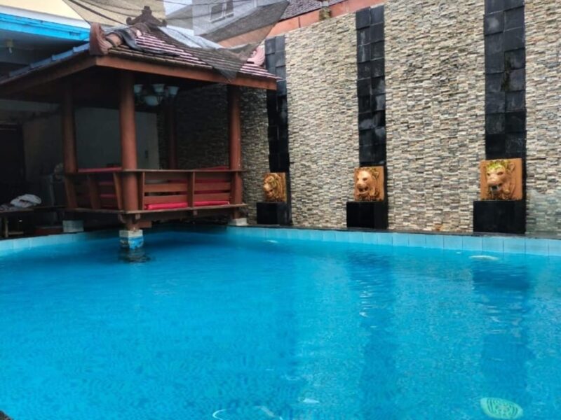 Di Jual Rumah Mewah Kolam Renang Lokasi Maguwo Sleman Jogja