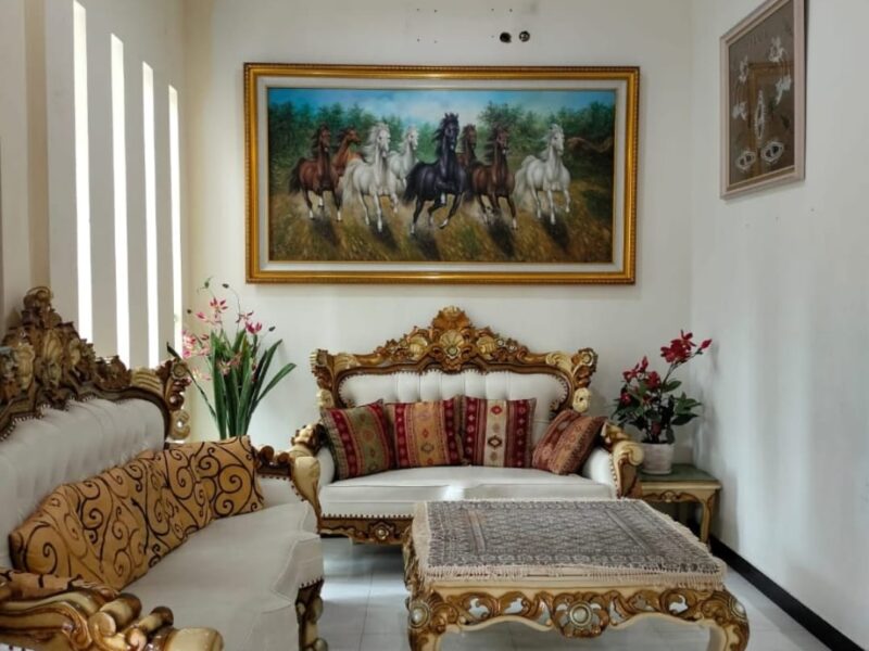 Di Jual Rumah Mewah Kolam Renang Lokasi Maguwo Sleman Jogja