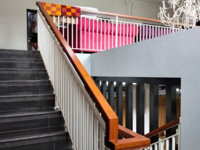 Di Jual Rumah Mewah Kolam Renang Lokasi Maguwo Sleman Jogja