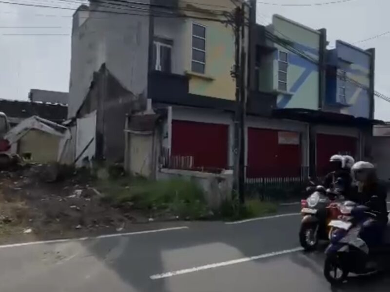 Di Jual Tanah Pekarangan Lokasi Premium Dekat Hotel Eastparc Jl Raya Kledokan Catur Tunggal Depok. Sleman , Jogja