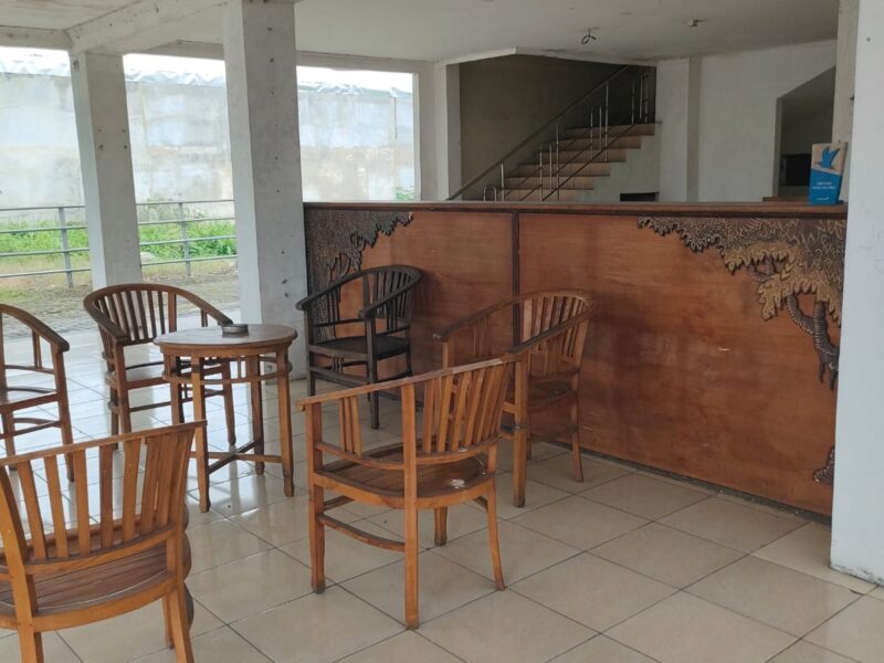 Jual Harga Tanahnya Saja Bonus Bangunan Hotel Lokasi : Jln Wates Km 3 Dekat Kadipiro , Ngestiharjo Bantul jogjakarta