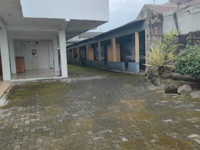 Jual Harga Tanahnya Saja Bonus Bangunan Hotel Lokasi : Jln Wates Km 3 Dekat Kadipiro , Ngestiharjo Bantul jogjakarta