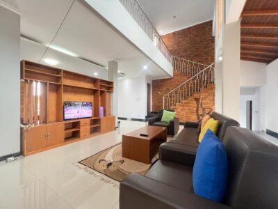 Di Jual Turun Harga Rumah Mewah Kolam Renang Pribadi Lokasi di Jl Palagan KM 11 Jogjakarta