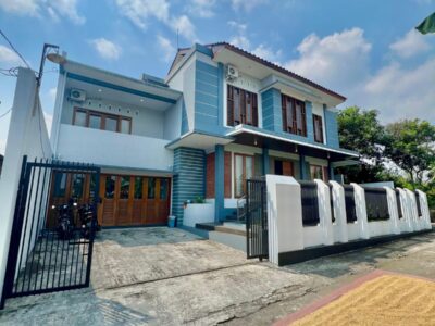 Di Jual Turun Harga Rumah Mewah Kolam Renang Pribadi Lokasi di Jl Palagan KM 11 Jogjakarta