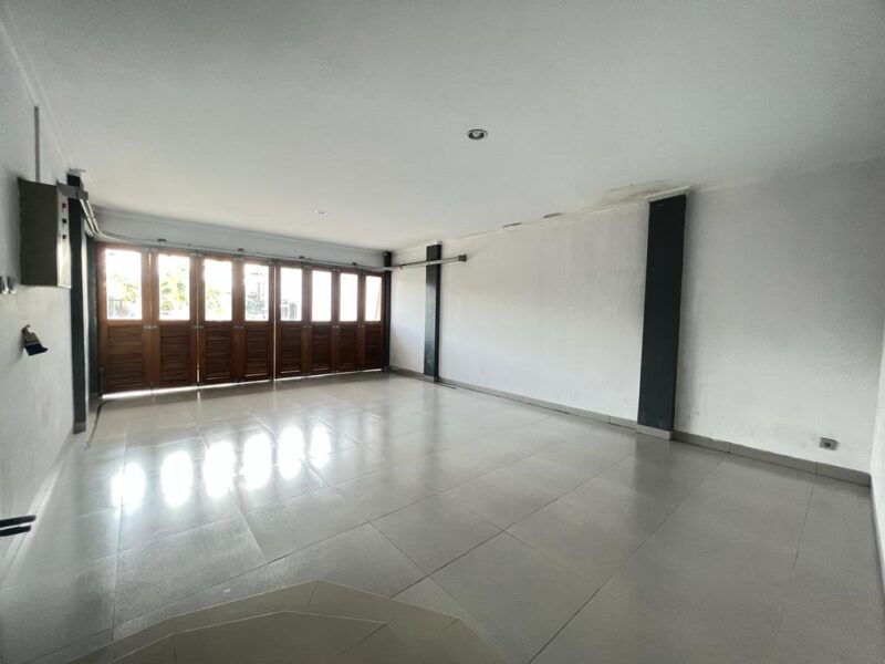 Di Jual Turun Harga Rumah Mewah Kolam Renang Pribadi Lokasi di Jl Palagan KM 11 Jogjakarta