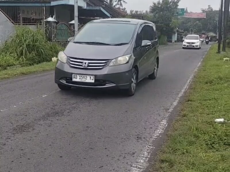 Di Jual Harga Menarik Tanah Pekarangan Lokasi Pinggir Jl Raya Selomartani Kalasan Sleman , Jogjakarta