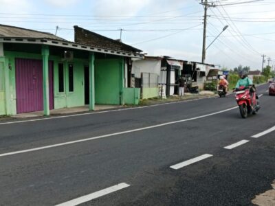 Di Jual Murah Rumah & Tempat Usaha Lokasi Pinggir Jalan Berbah Sleman Jogjakarta