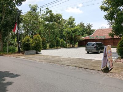 Di Jual Dekat Sleman City Hall Tanah Pekarangan Bonus Bangunan Limasan Resto Lokasi Tridadi Sleman Jogjakarta