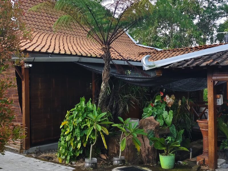 Di Jual Dekat Sleman City Hall Tanah Pekarangan Bonus Bangunan Limasan Resto Lokasi Tridadi Sleman Jogjakarta