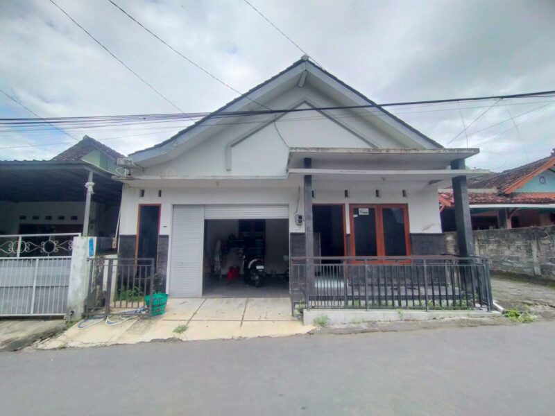TURUN Harga ~650jt~>> 570jt !!* *Rumah 1 Lantai area Wedomartani ( Utara SD Model ) Sleman Yogyakarta
