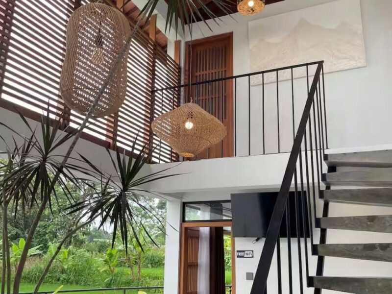 Harga Menjelang Lebaran Turun Drastis !!!!! Kesempatan Langka Di jual Villa Kolam Renang Lokasi Sardonoharjo Ngaglik Sleman , Jogjakarta