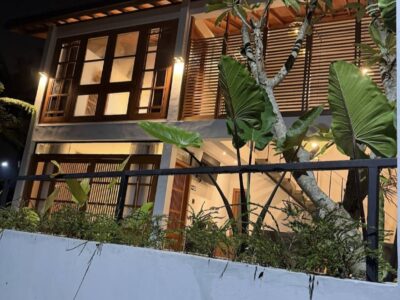 Harga Menjelang Lebaran Turun Drastis !!!!! Kesempatan Langka Di jual Villa Kolam Renang Lokasi Sardonoharjo Ngaglik Sleman , Jogjakarta