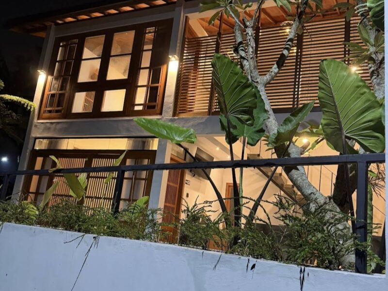 Harga Menjelang Lebaran Turun Drastis !!!!! Kesempatan Langka Di jual Villa Kolam Renang Lokasi Sardonoharjo Ngaglik Sleman , Jogjakarta