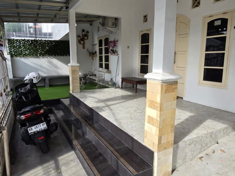 RUMAH LOKASI STRATEGIS DI JALAN KALIURANG, LOKASI FAVORIT DEKAT DENGAN BERBAGAI FASILITAS UMUM. . LOKASI : JL. Kaliurang KM 10, Sleman, Yogyakarta